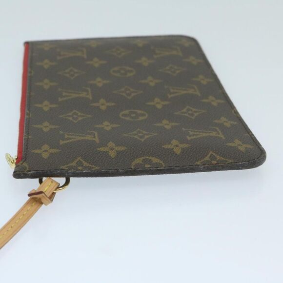 Pre Loved louis vuitton Women Monogram Pouches - Picture 4 of 8